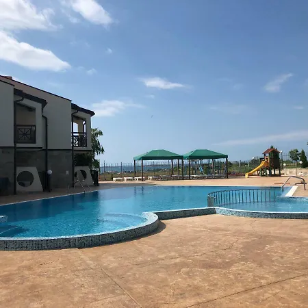 Menada Imperial Heights וילה *