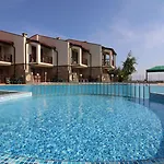 Menada Imperial Heights * Slăntjev Brjag