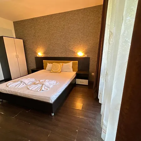 Menada Imperial Heights