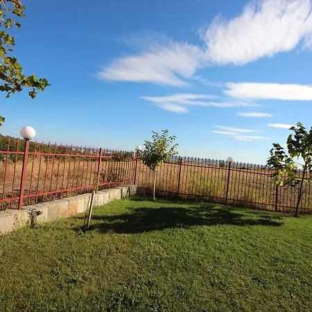 Villa Menada Imperial Heights *