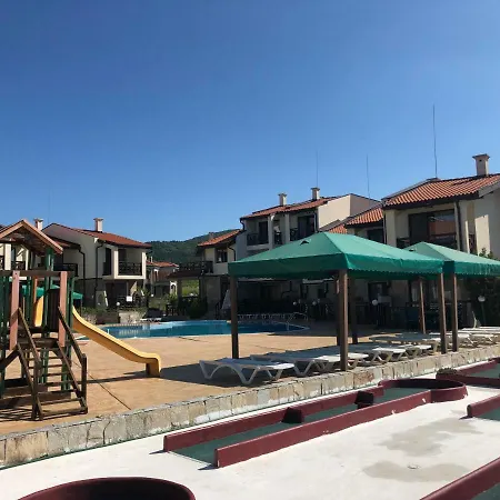 Menada Imperial Heights *