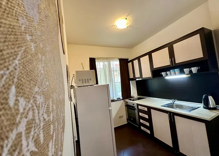 Menada Imperial Heights Вилла Солнечный берег