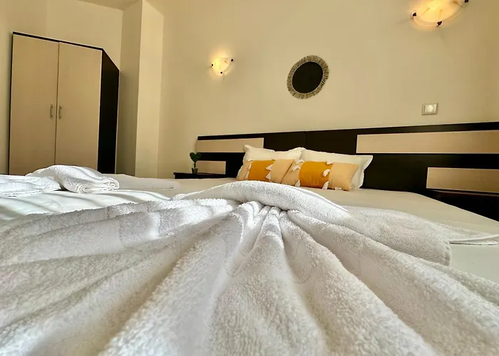 Вилла Menada Imperial Heights