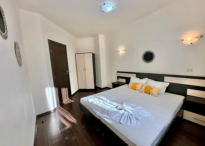 Вилла Menada Imperial Heights *