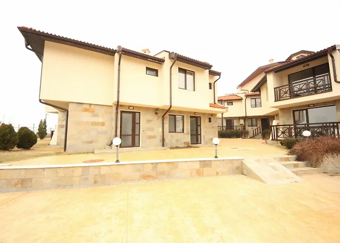 Menada Imperial Heights Вилла